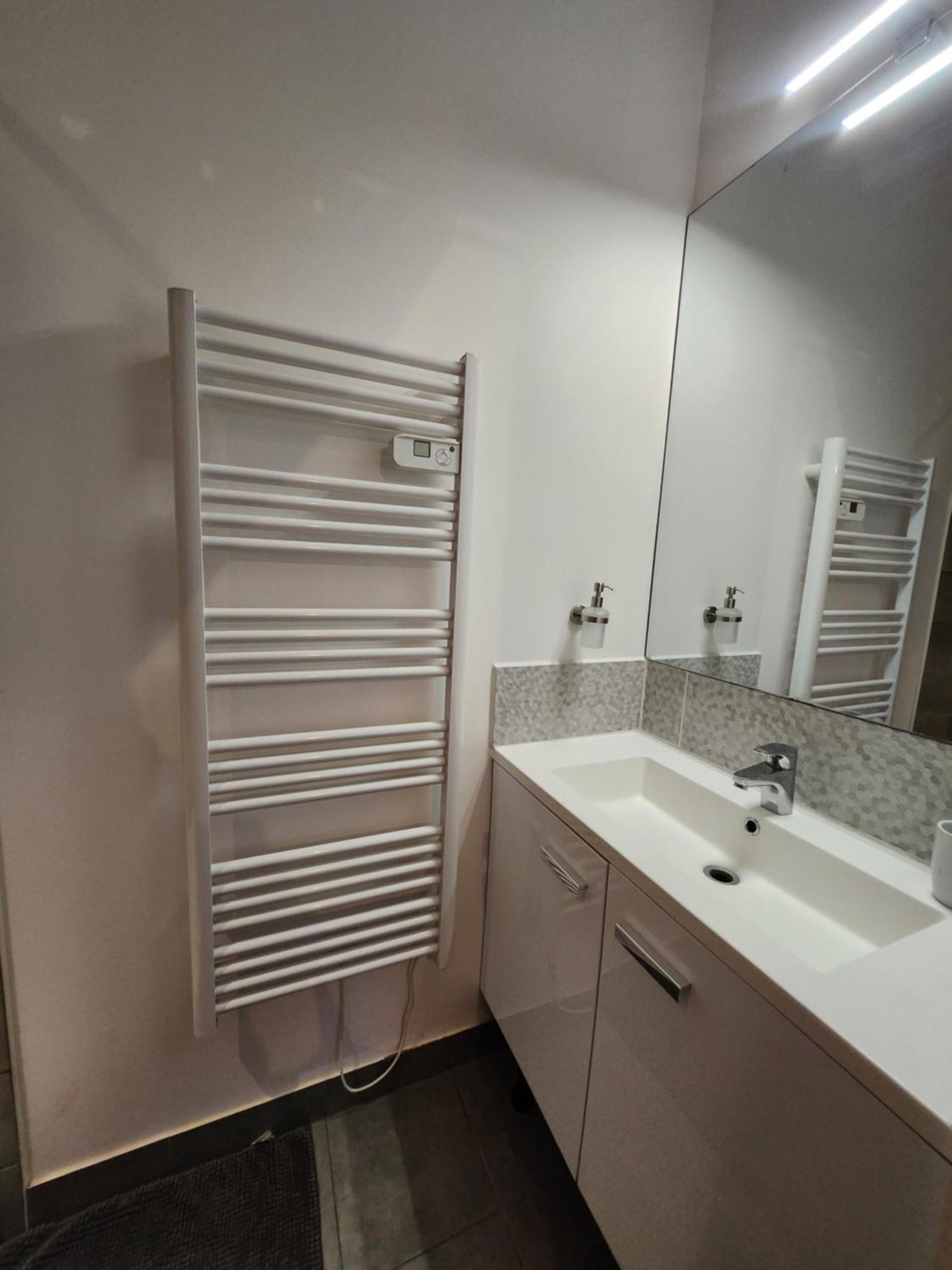Chambres privées hyper-centre Epernay lit 160x200cm Esterno foto