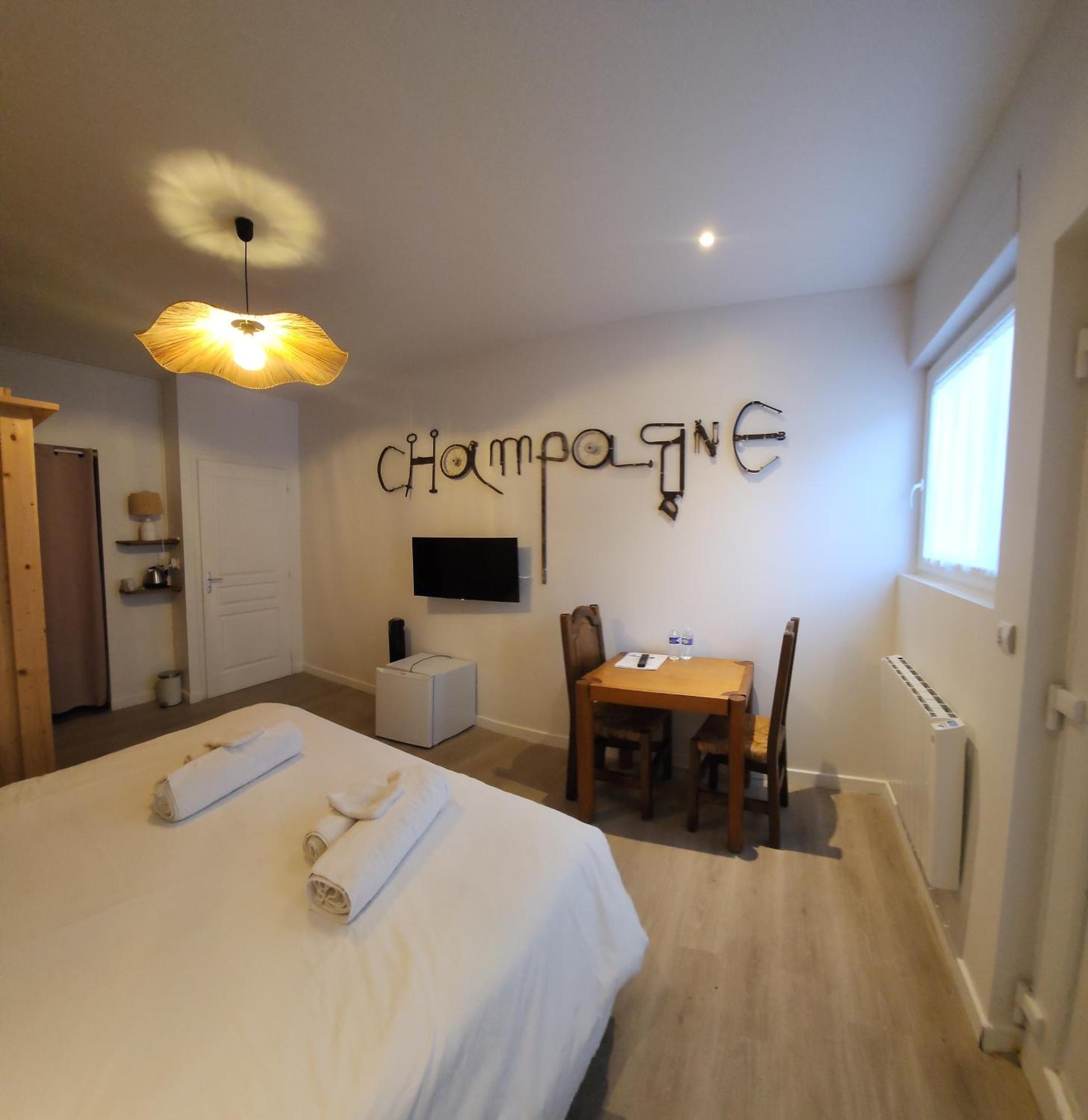 Chambres privées hyper-centre Epernay lit 160x200cm Esterno foto