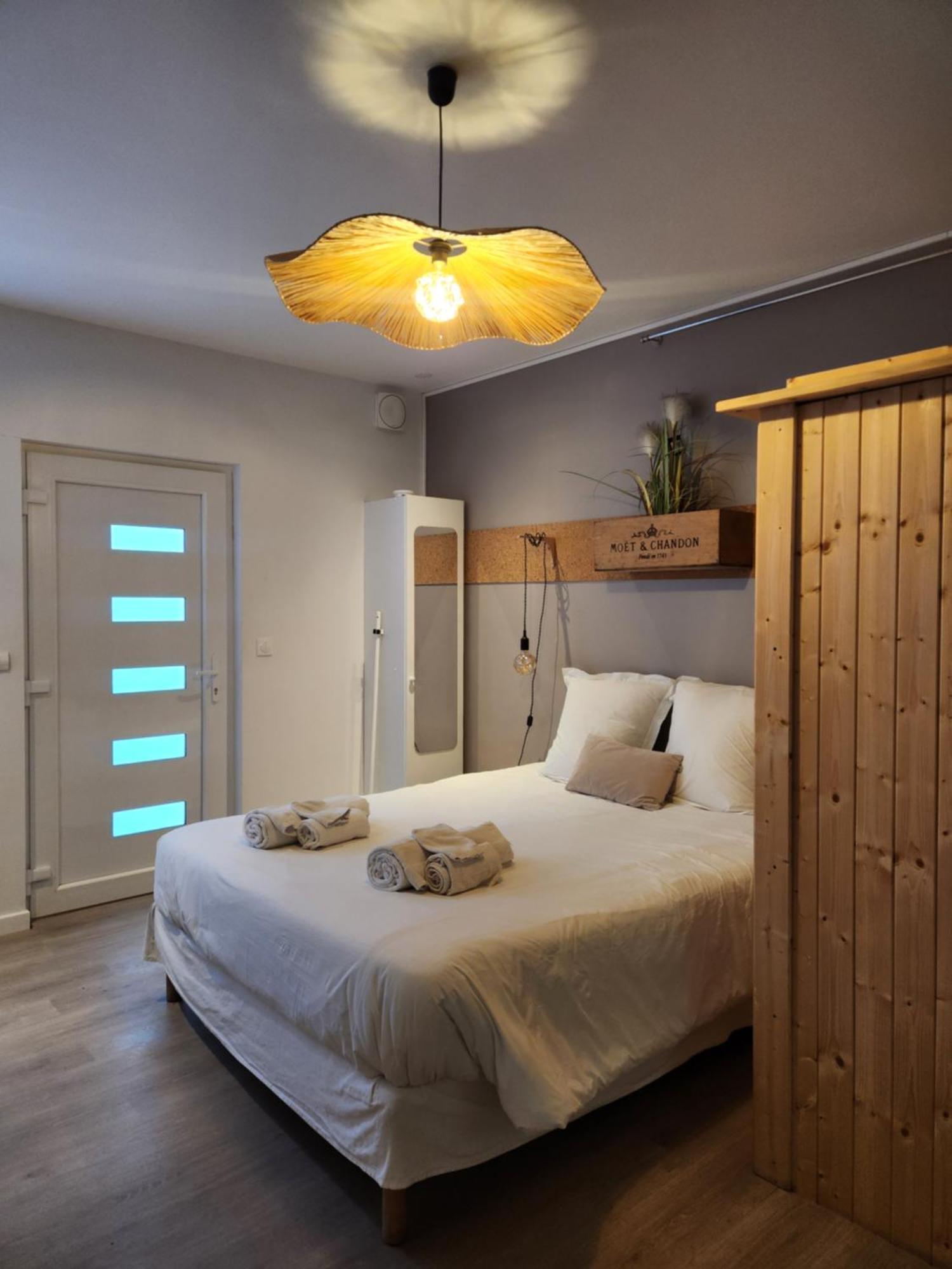 Chambres privées hyper-centre Epernay lit 160x200cm Esterno foto