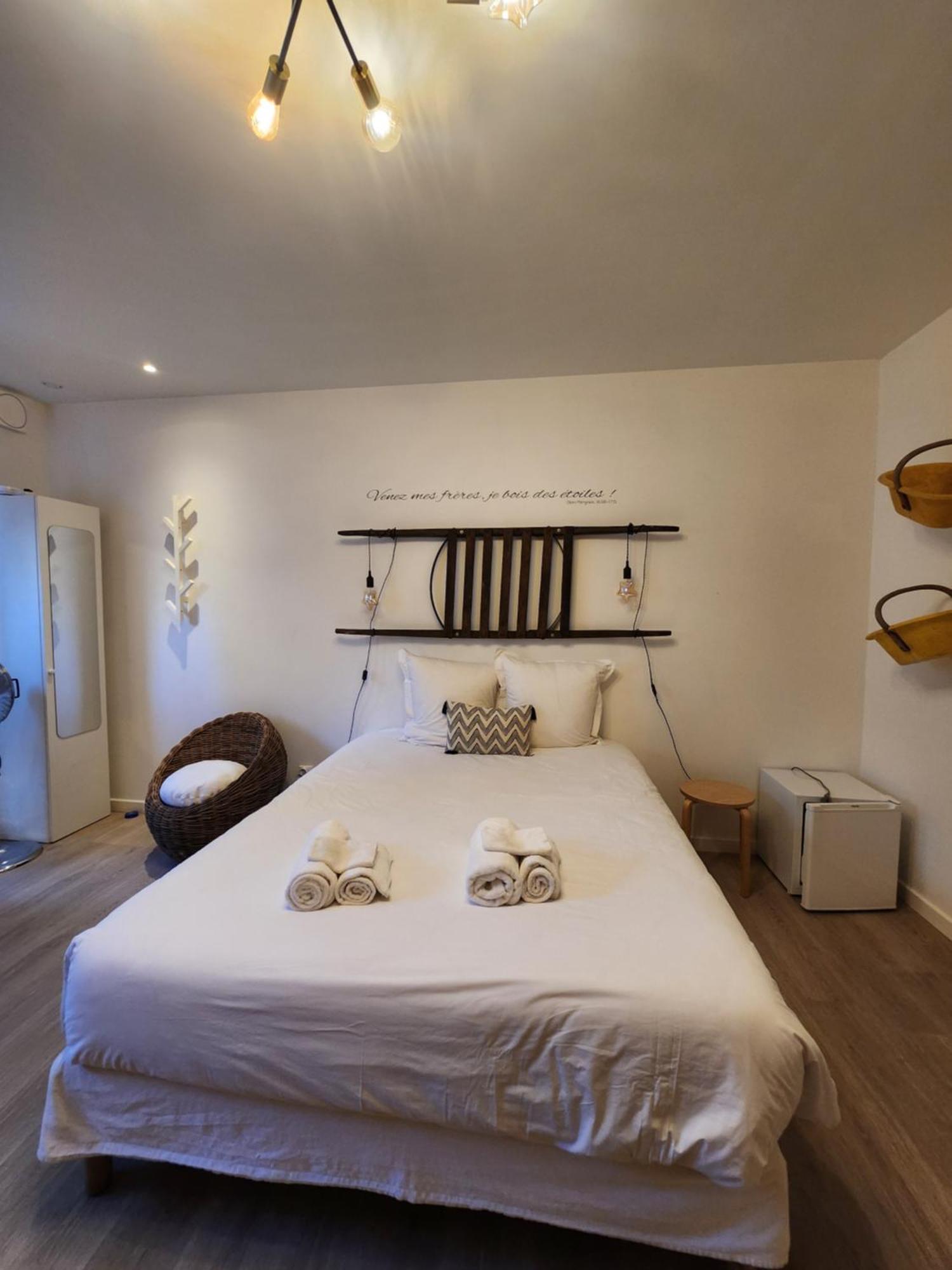 Chambres privées hyper-centre Epernay lit 160x200cm Esterno foto